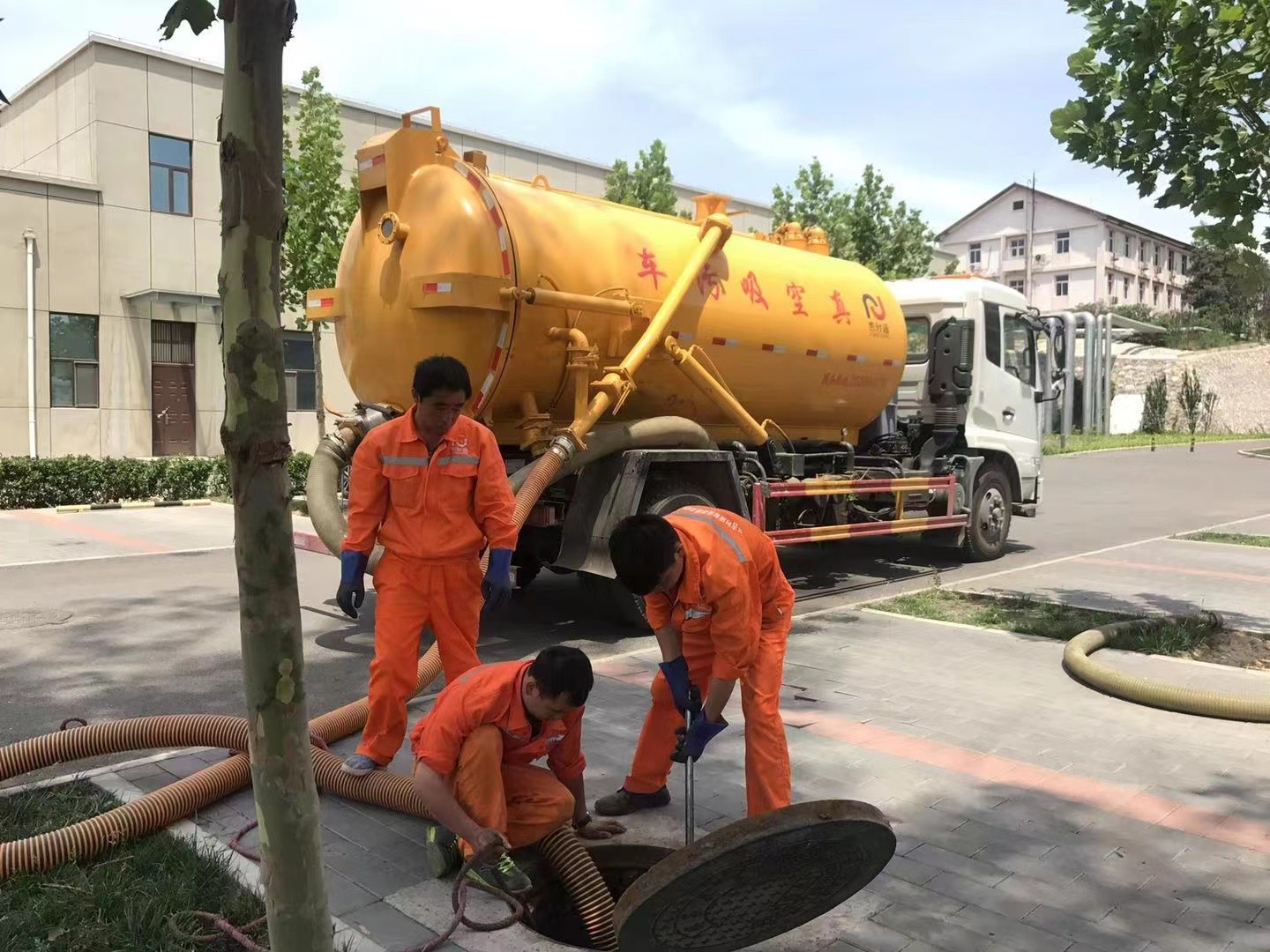 邯山化粪池清理与5-8吨吸粪车施工效率分析
